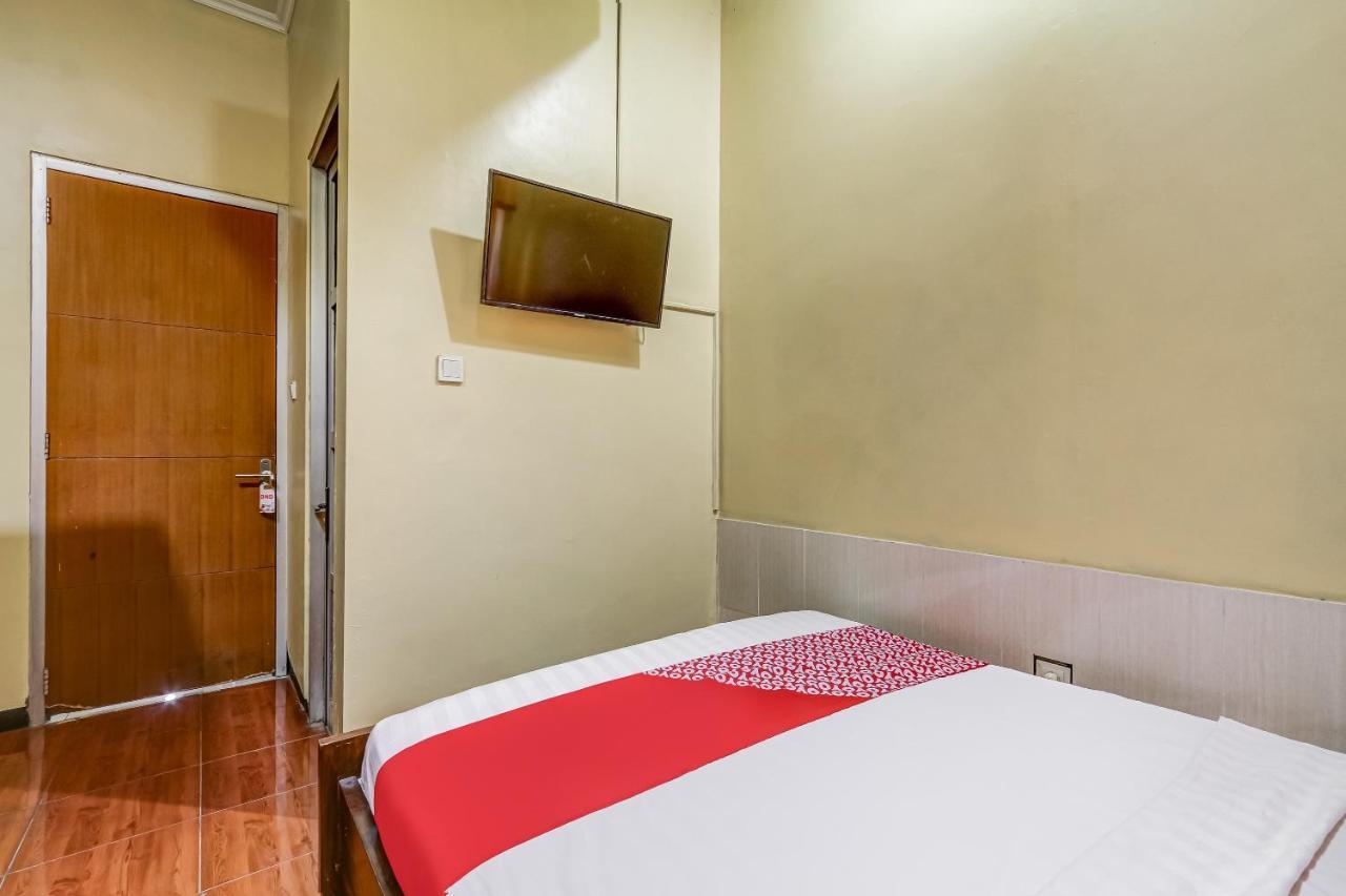 Oyo 91036 Hotel Simpang Lima Gkpri Semarang Eksteriør bilde